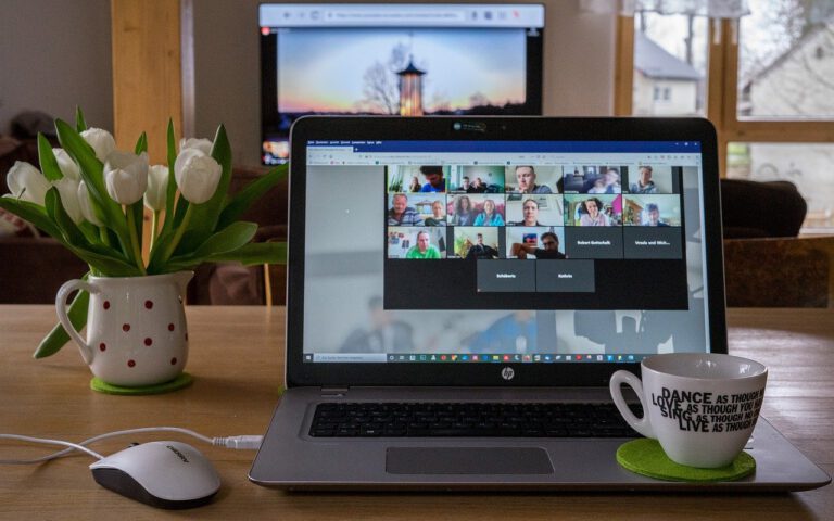 Laptop Zoom